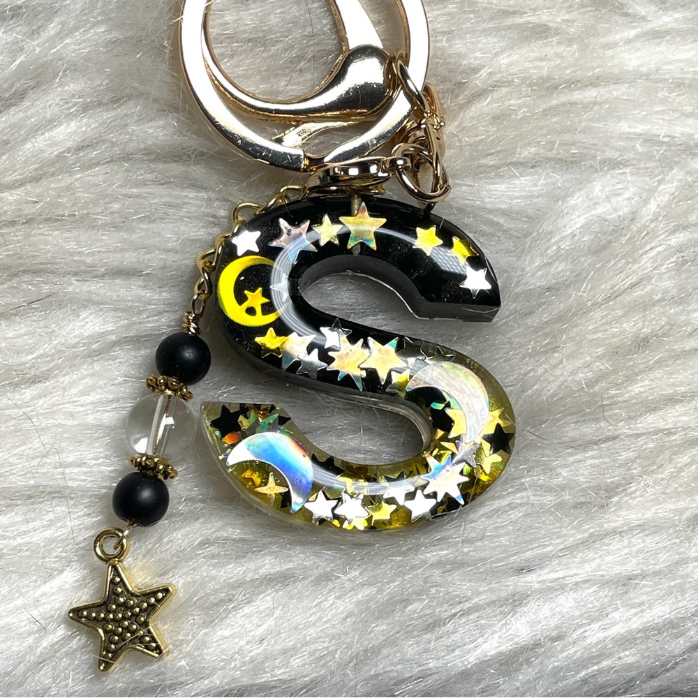 Custom Made Gold Starry Letter “S” Keychain with Clear Quartz and Onyx Charm - Picture 2 of 8